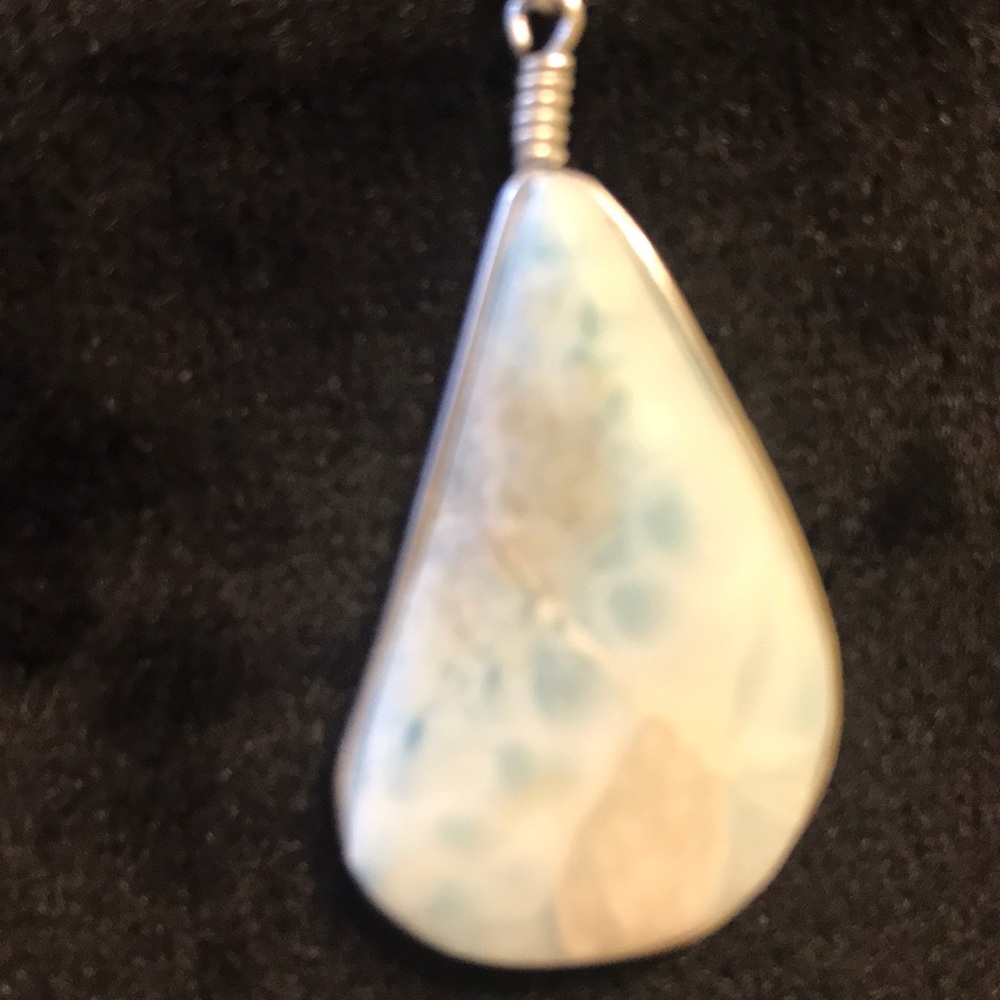 Necklace - Picture 2 of 4